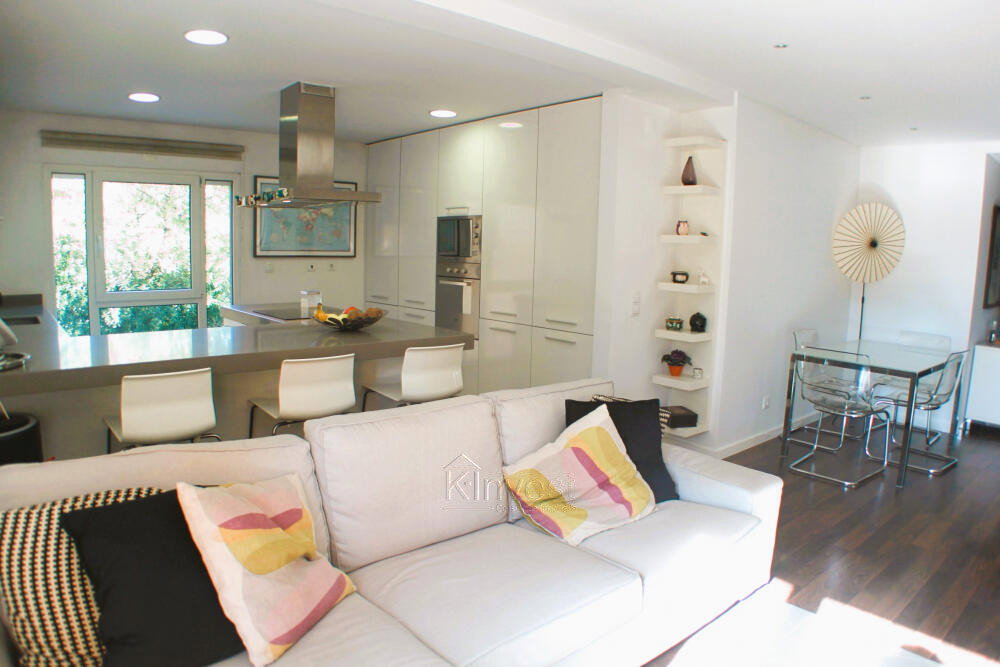 Apartamento T1 como Novo, Excelentes Áreas, Garagem, Elevador e Varanda — foto 3