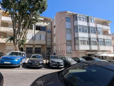Apartamento T3+1 para Arrendar na Cruz Quebrada