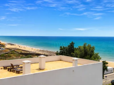 Apartamento T1 na Quarteira com vista frontal de mar