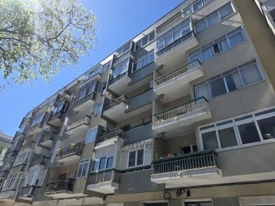 Apartamento T1 Renovado na Figueirinha, Bairro Augusto de Castro, Oeiras