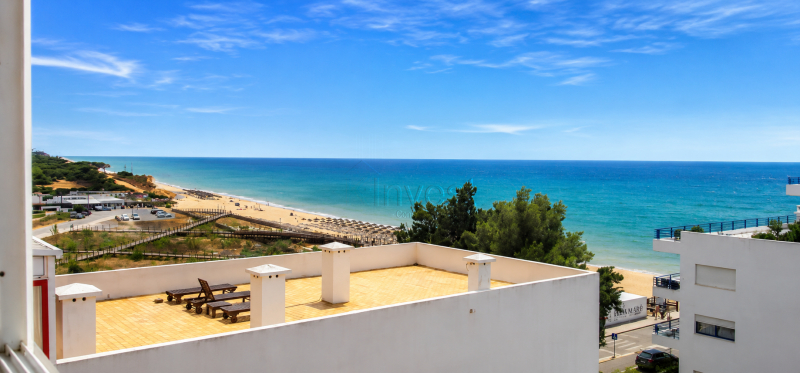 Apartamento T1 na Quarteira com vista frontal de mar